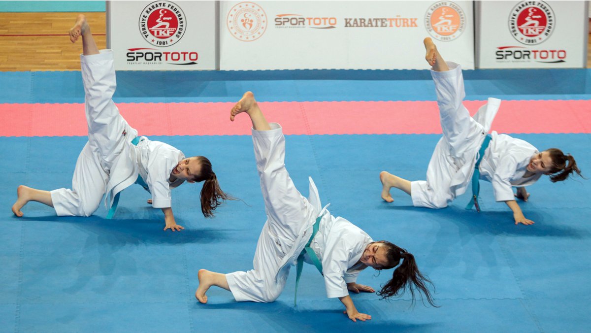 women kata competition